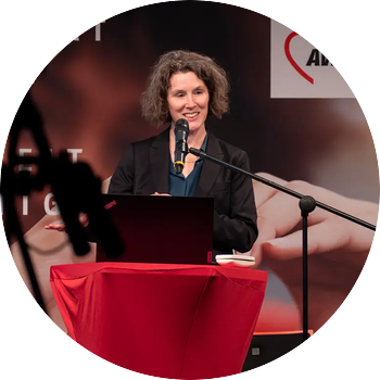 Hielt den Einführungsvortrag: Dr. Julia Kernbach